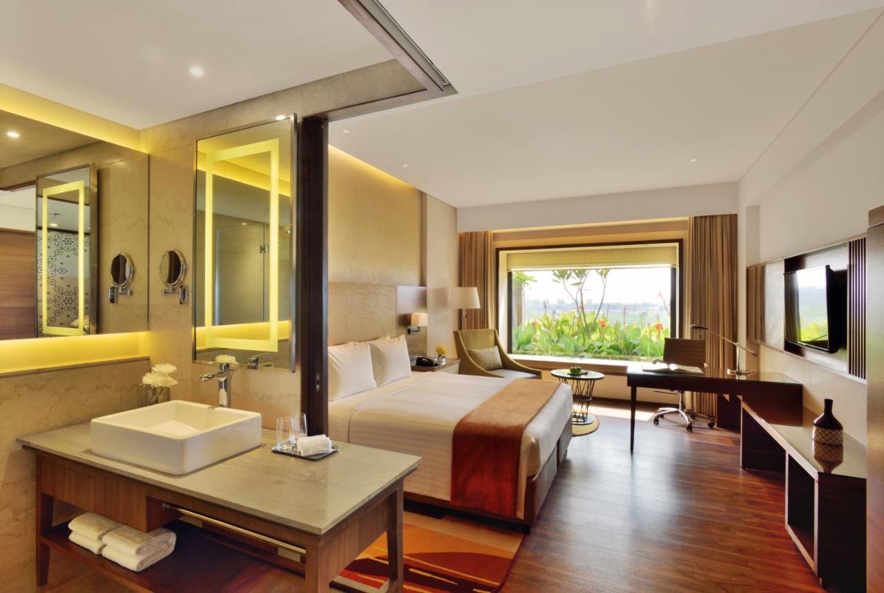 Courtyard By Marriott Raipur Hotel Exterior foto