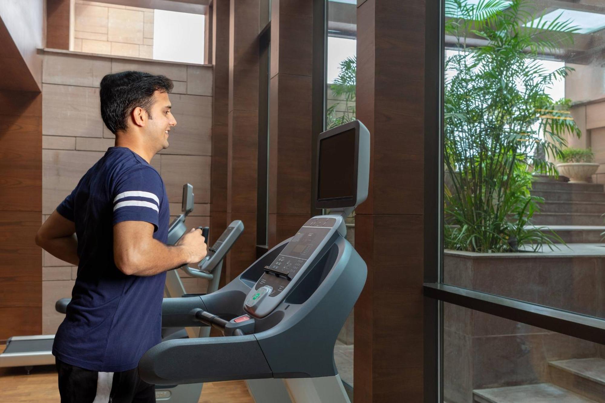 Courtyard By Marriott Raipur Hotel Exterior foto